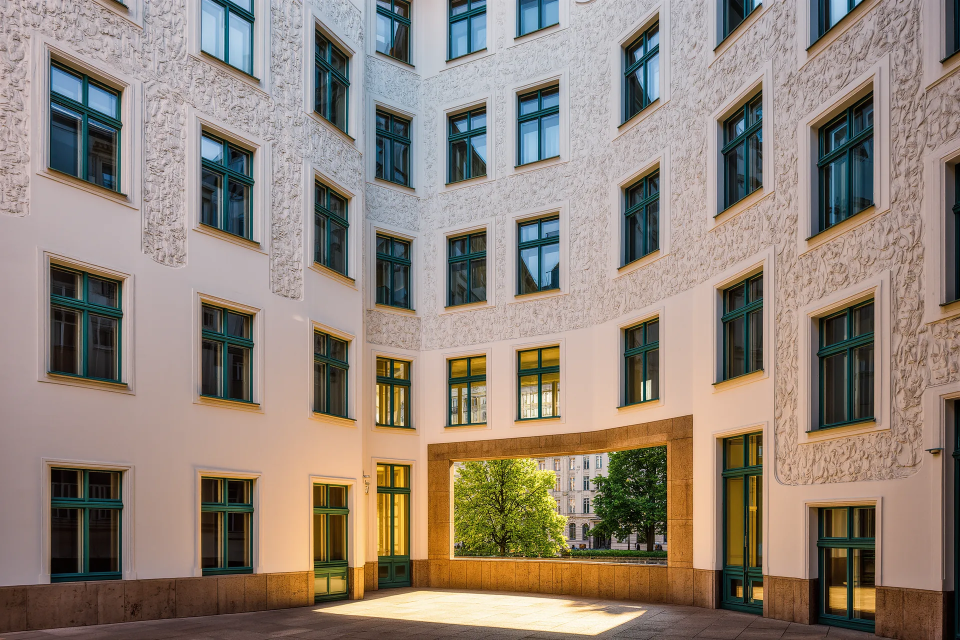 E-Mobilität und Immobilien: Ladestationen in Berliner Wohnanlagen